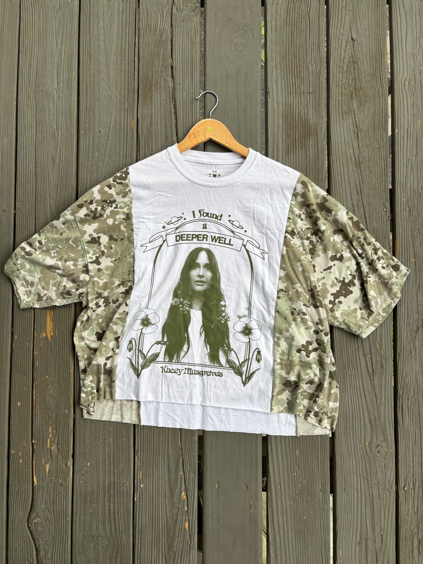 Kacey Camo Tee(L/XL)