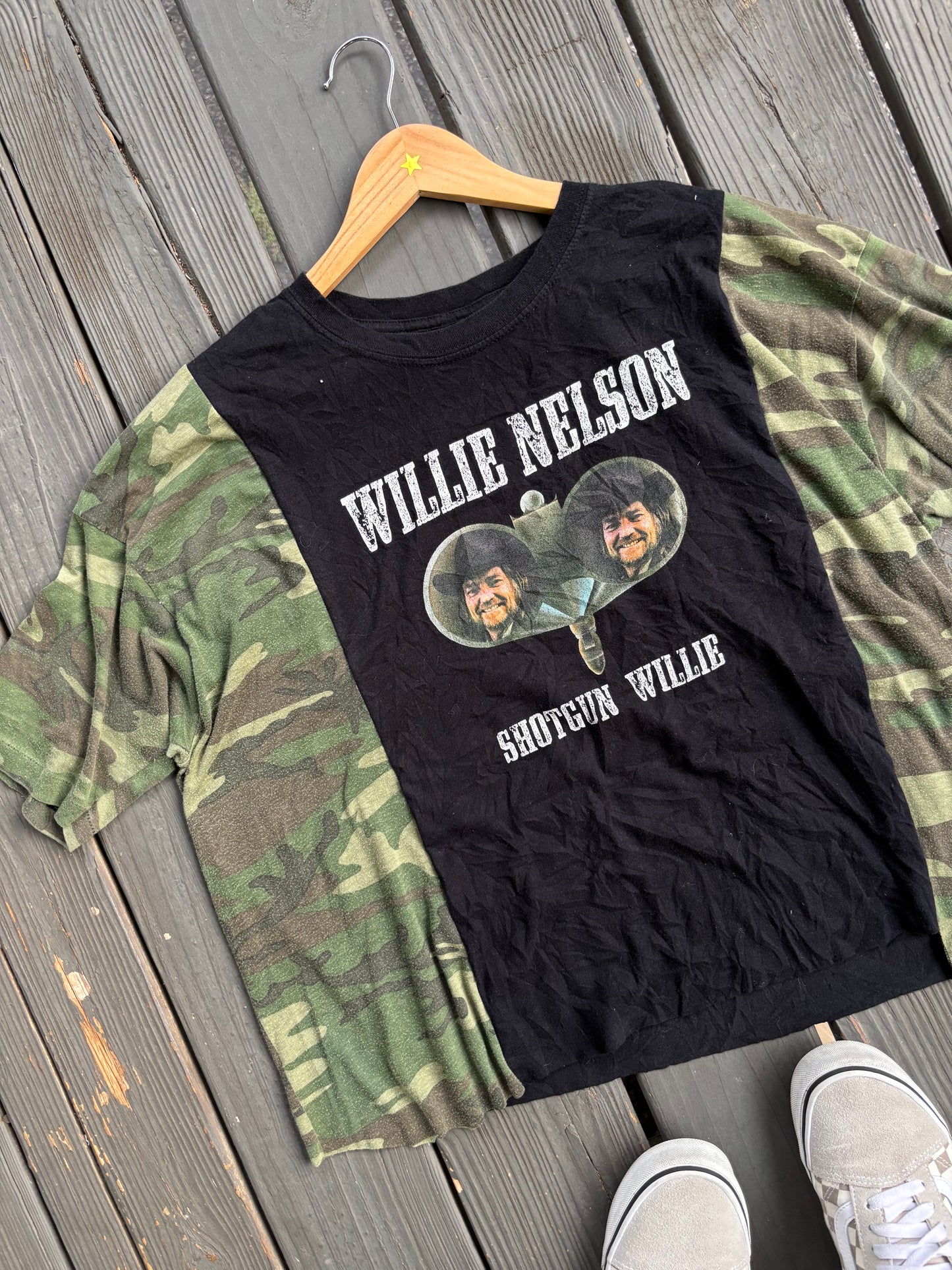 Shotgun Willie Camo Tee(M)