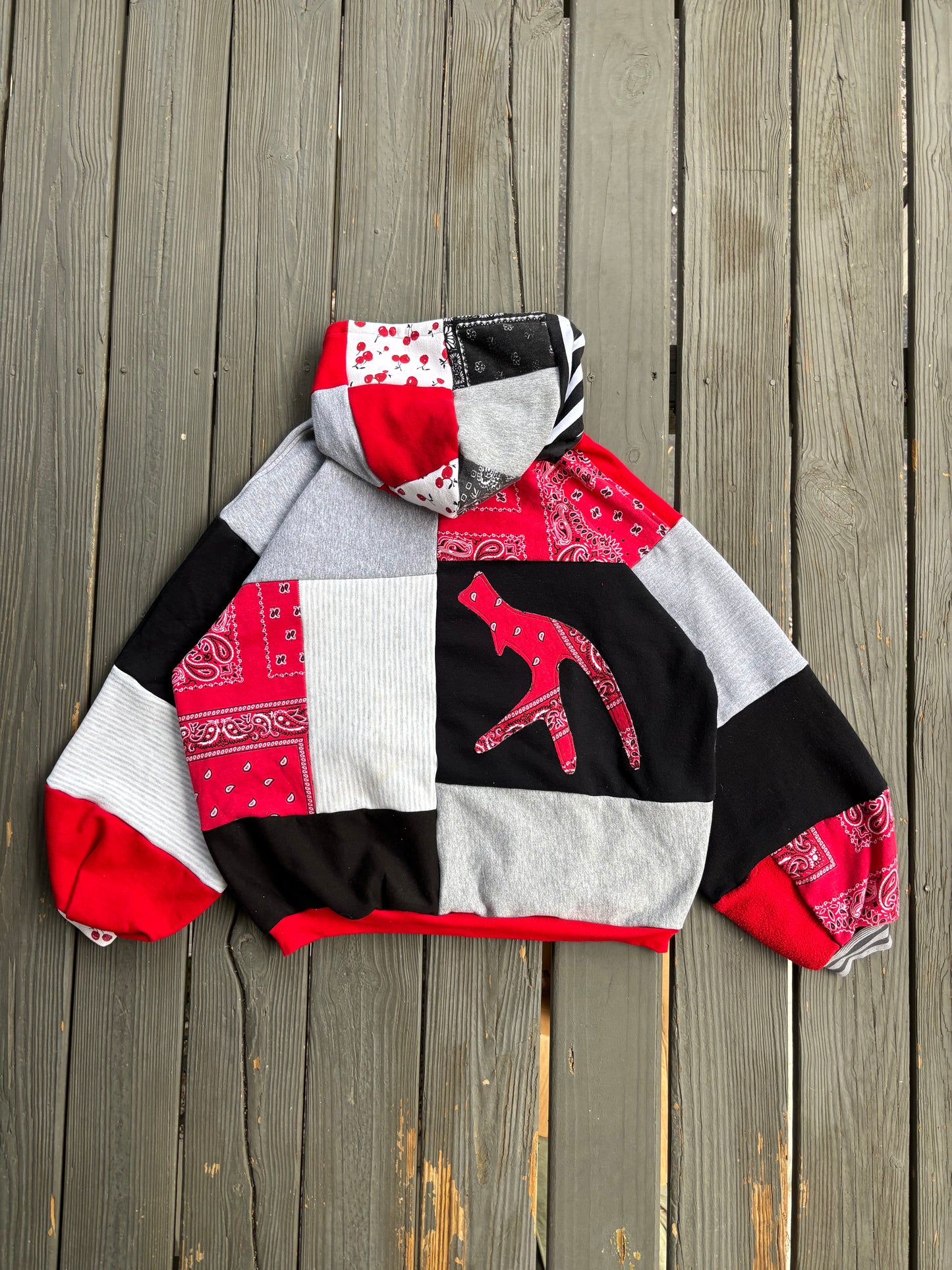 In Between Hoodie(L/XL)