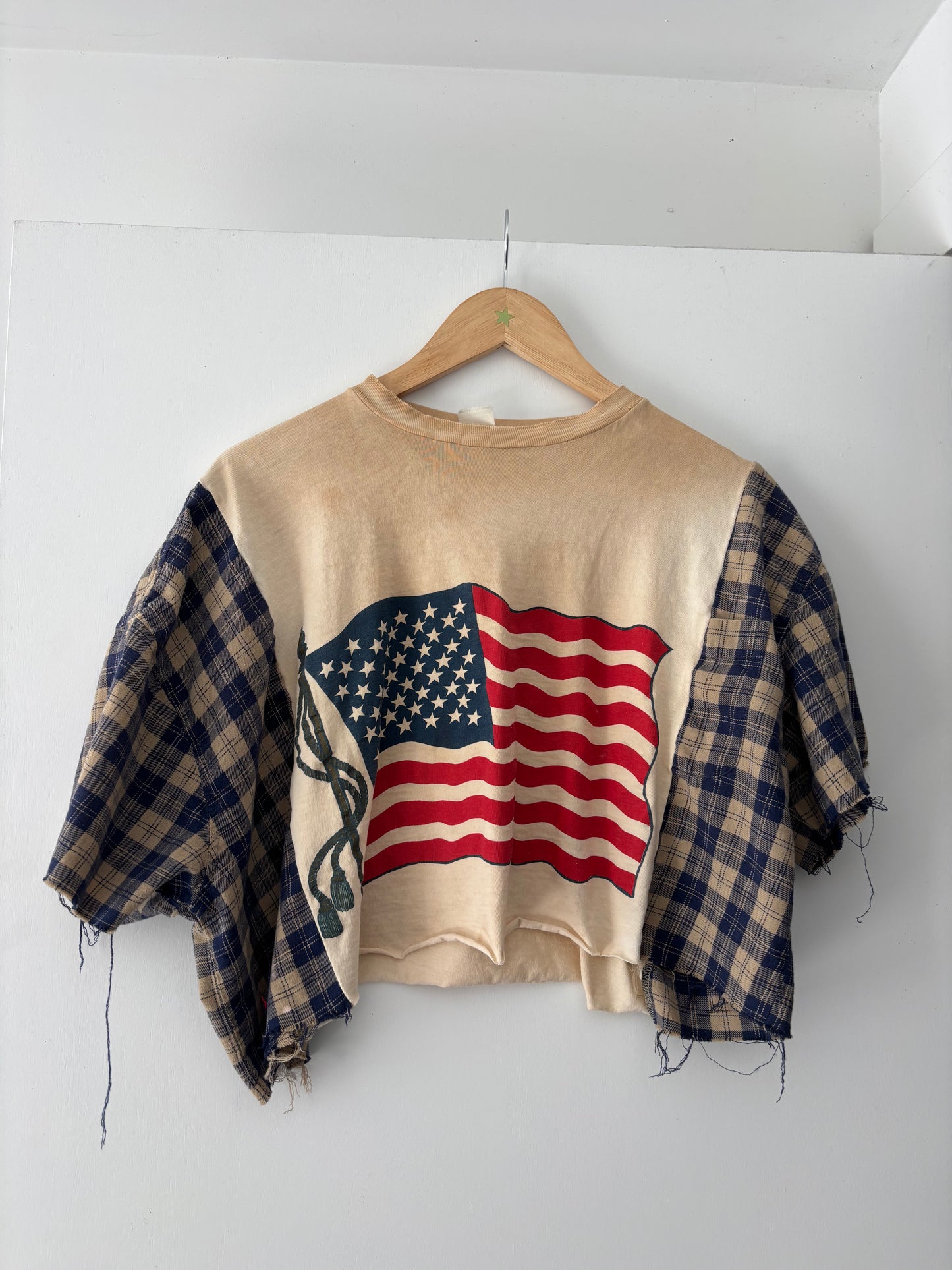 Distressed USA Flannel Tee(M-L)