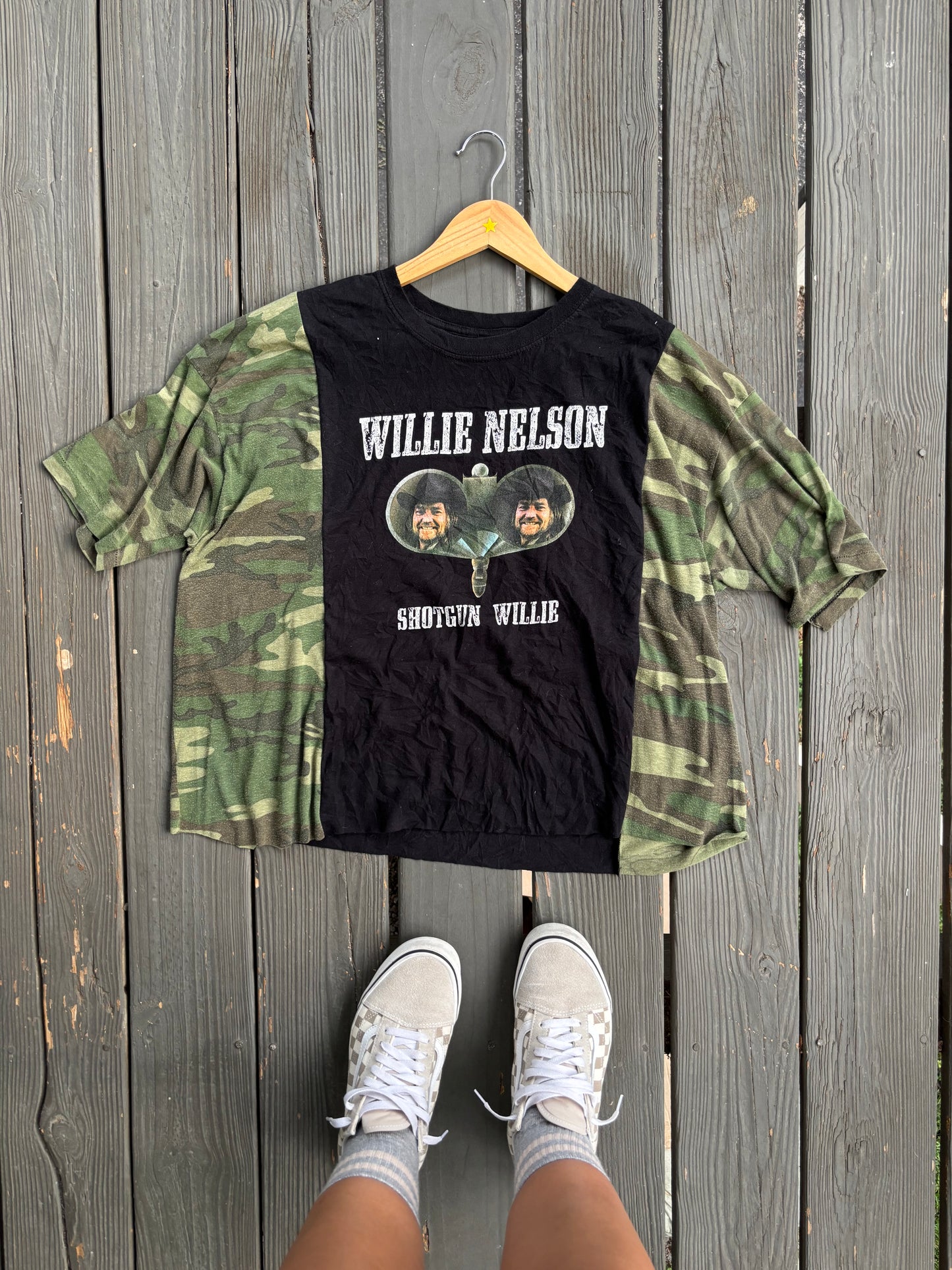 Shotgun Willie Camo Tee(M)