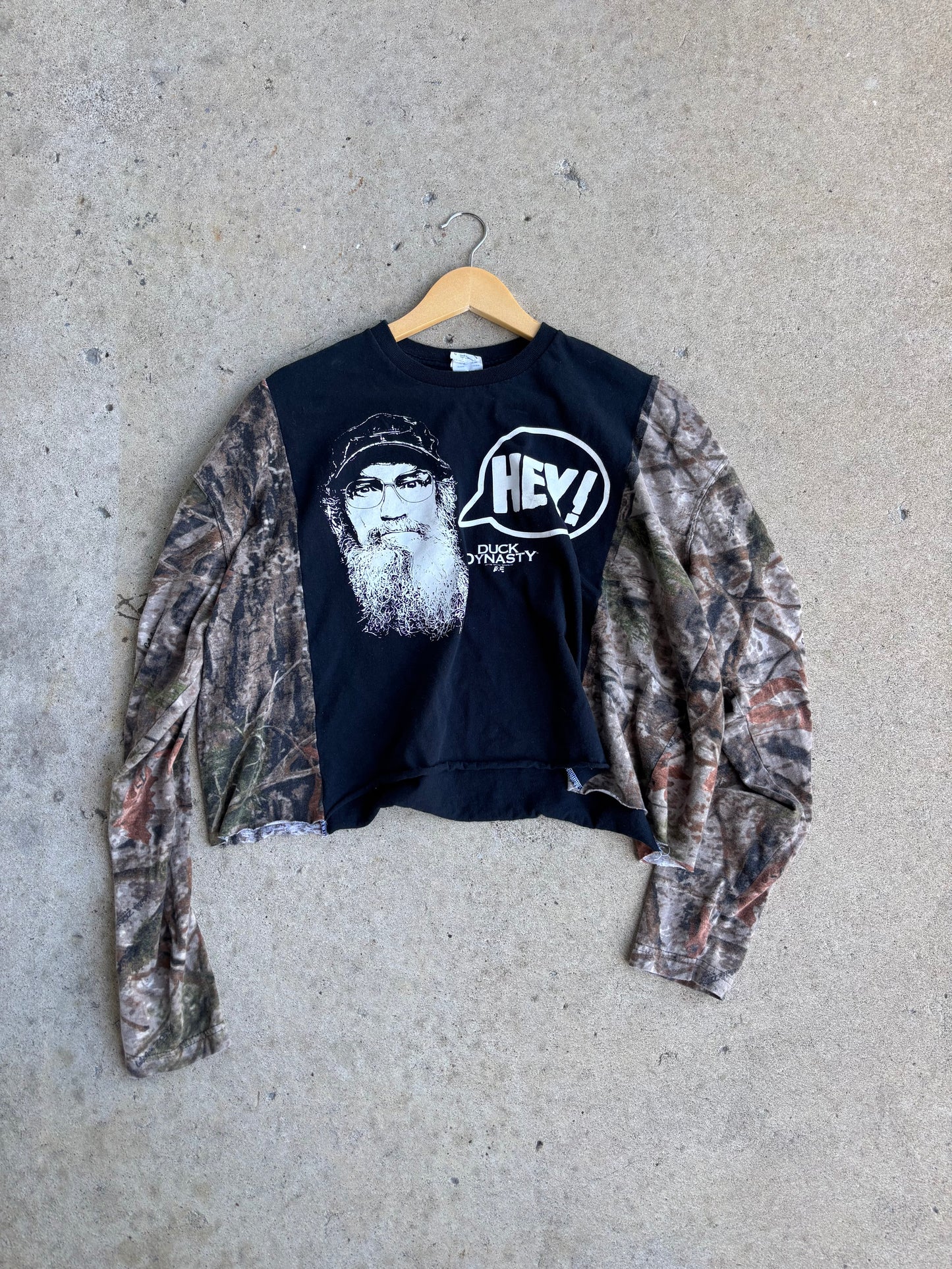 Duck Dynasty Camo Tee(M crop)