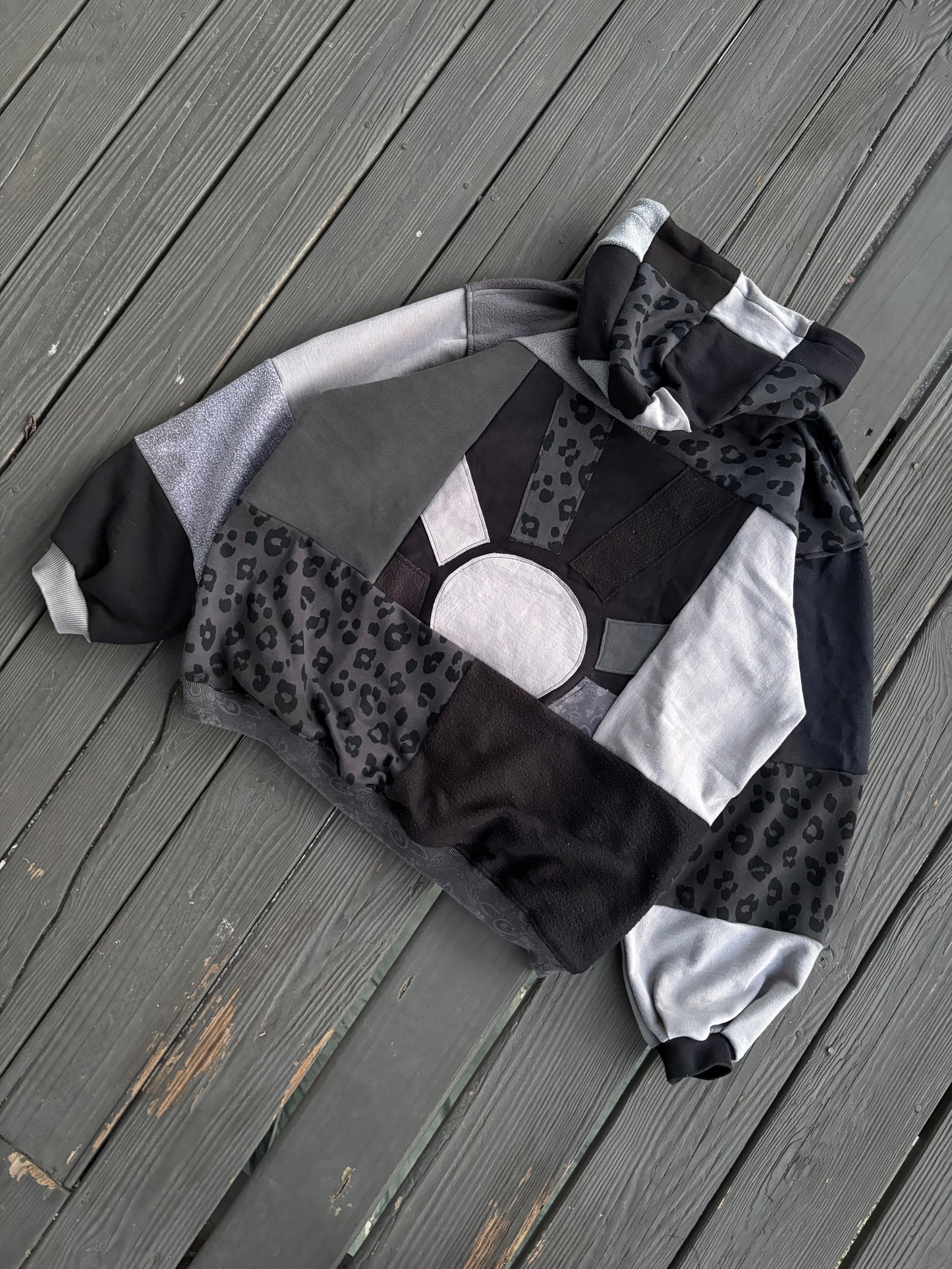 JC Man In Black Hoodie(XL/XXL)