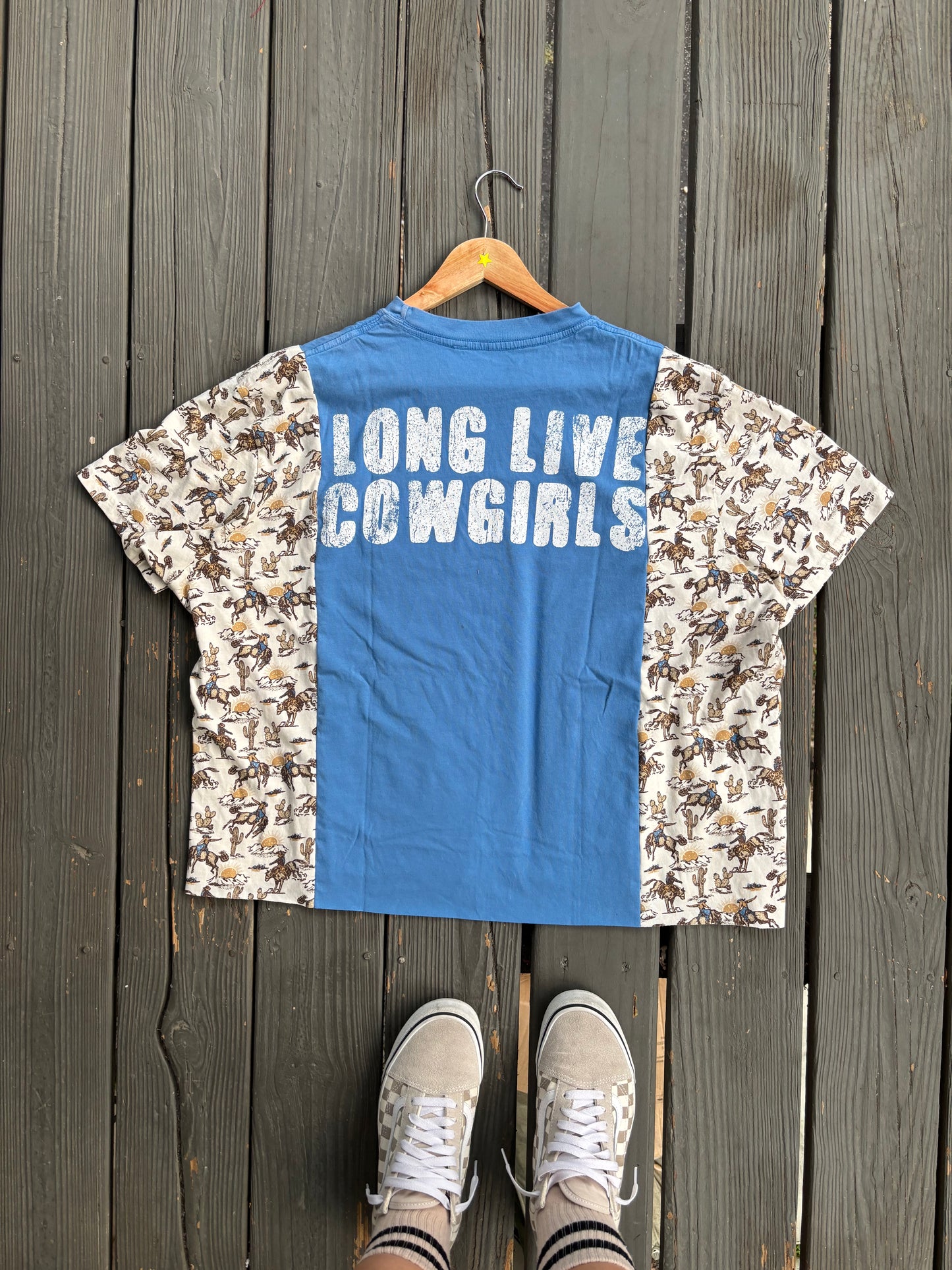 MW Cowgirls Tee(M-L)