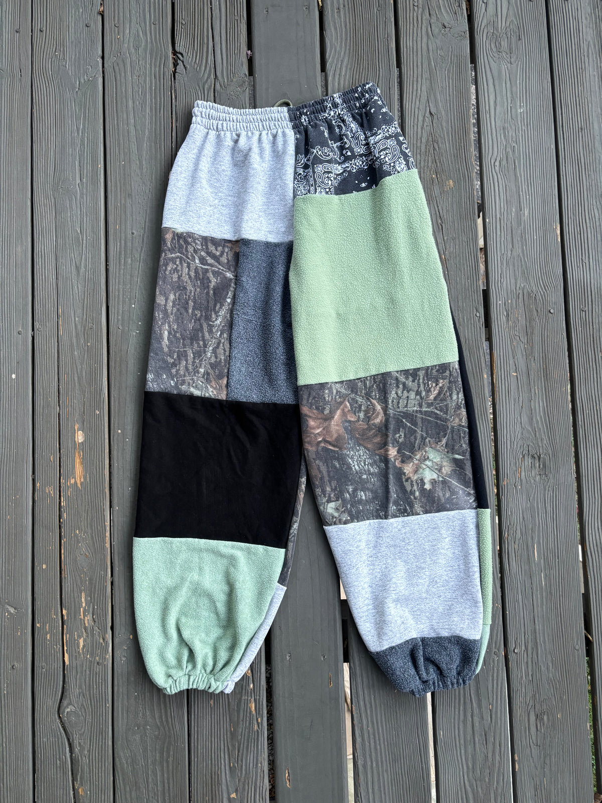 HRDY Pistachio Sweats(L/XL)