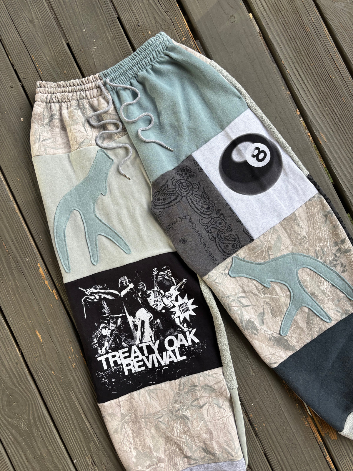 TOR 8-Ball Sweats(L/XL)