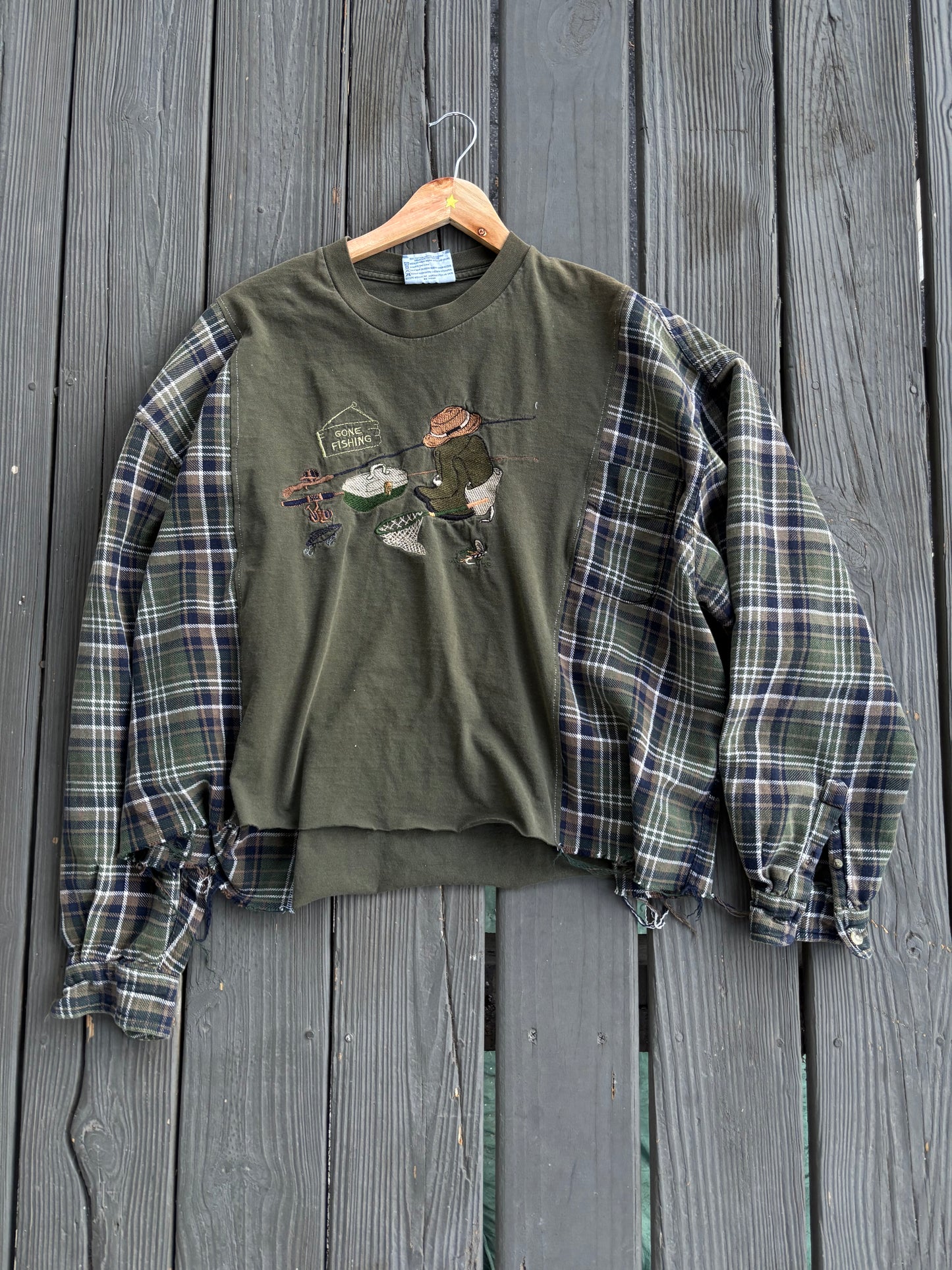 Gone Fishin’ Flannel Tee(L/XL)